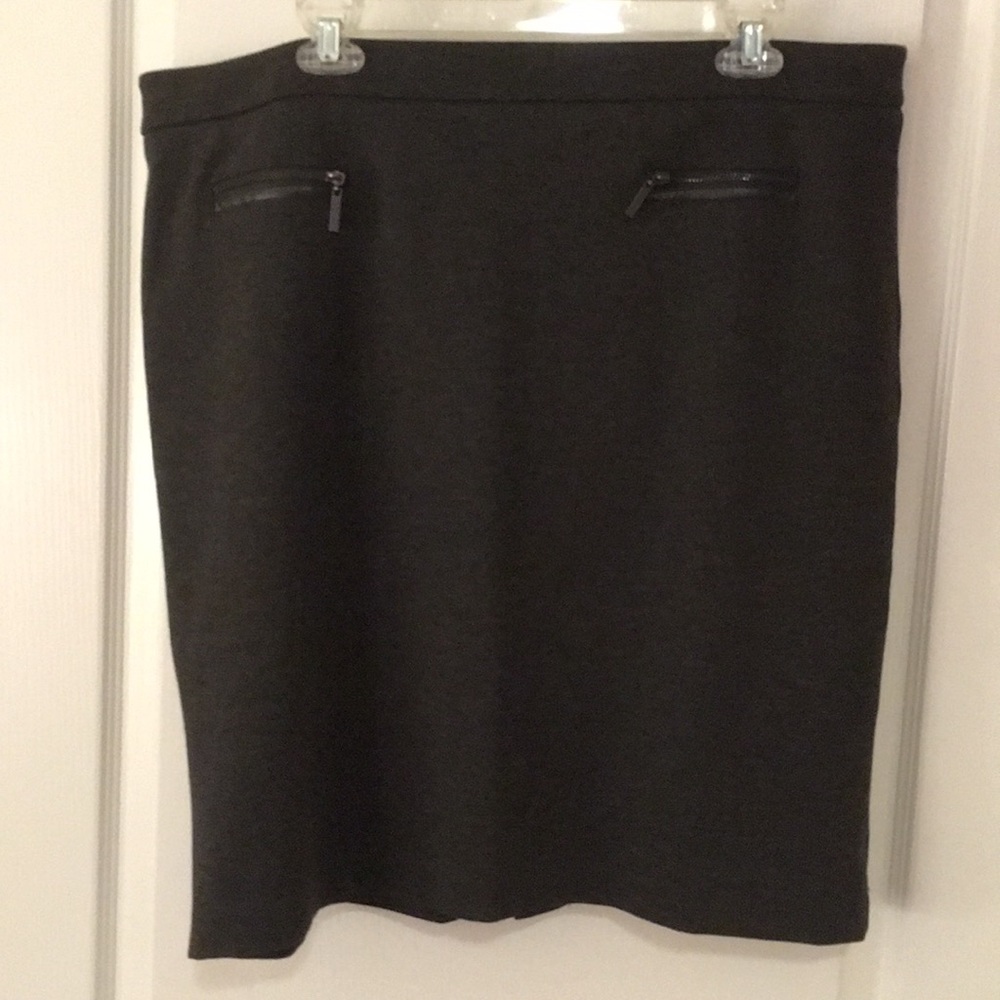 Size 16 grey knit skirt with full lining